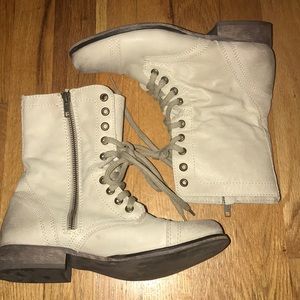 Combat boots